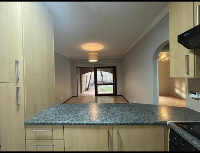 1 BEDROOM PROPERTY TO RENT IN LONEHILL